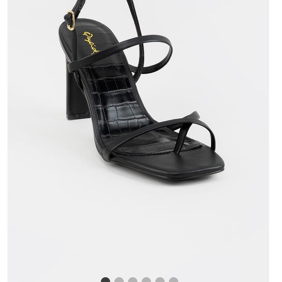 Heels - Picture 5 of 6